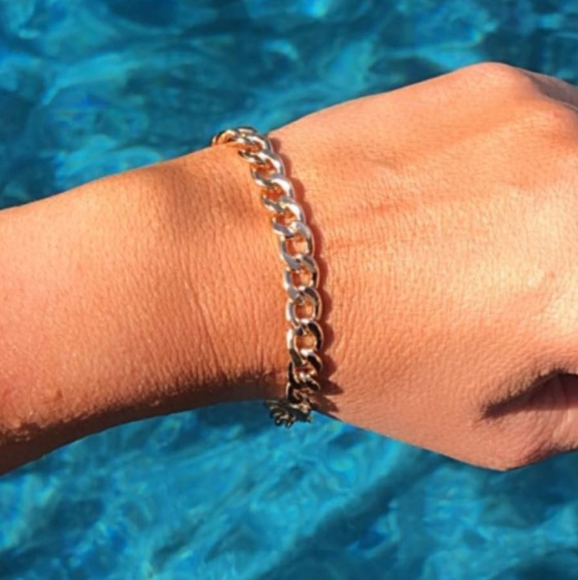 Cuban Curb Chain Link Bracelet